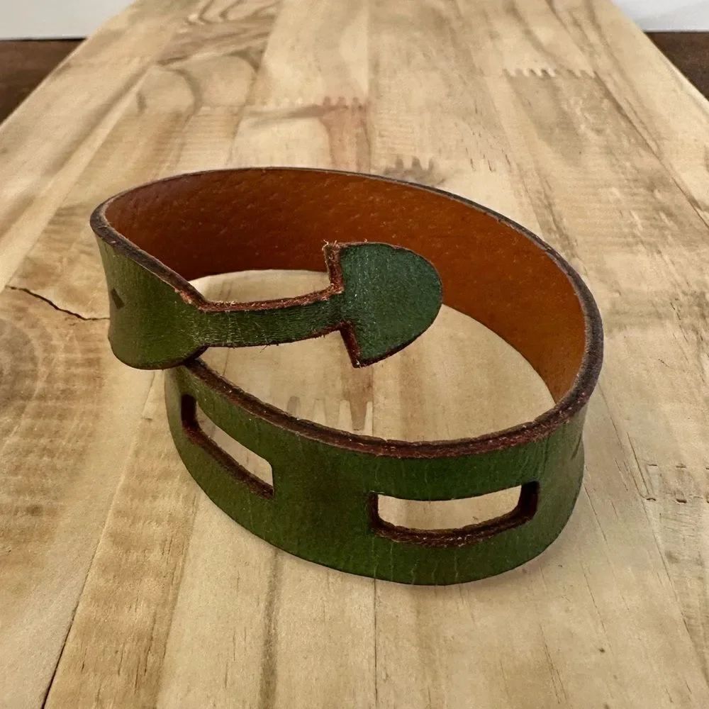 Leather bracelet w/ Aztec design - Picture 4 of 4